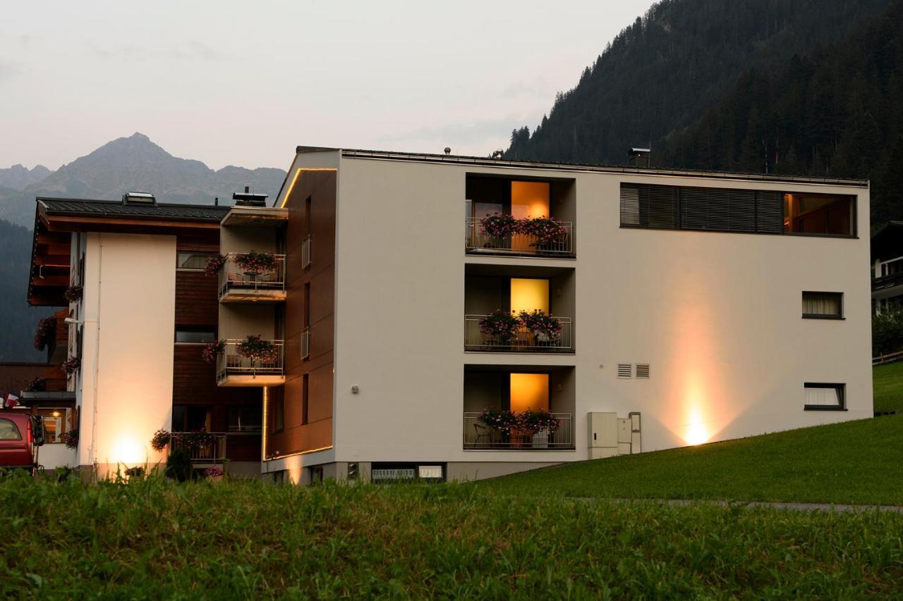 Hotel Silbertal Exteriör bild
