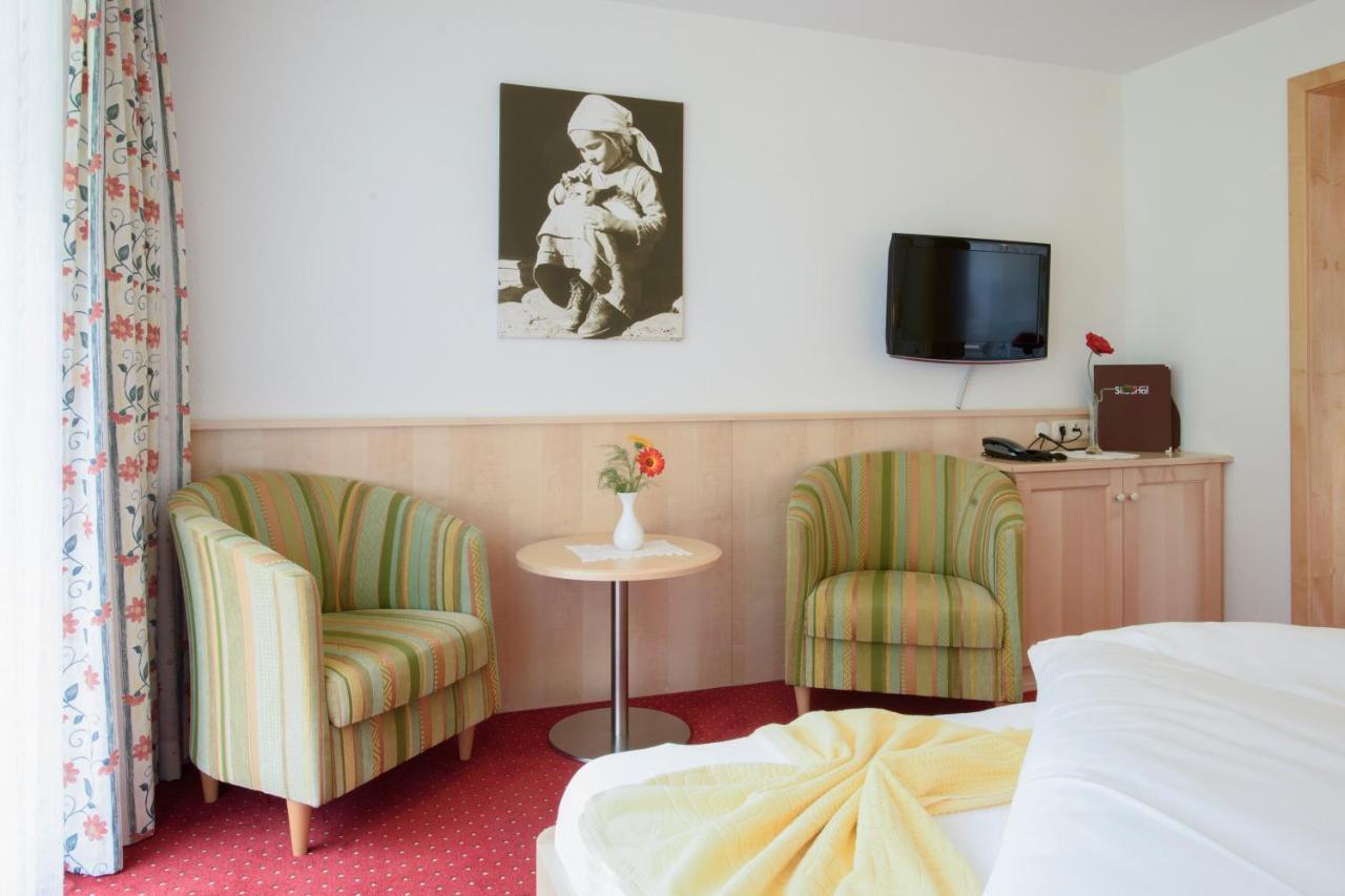 Hotel Silbertal Rum bild
