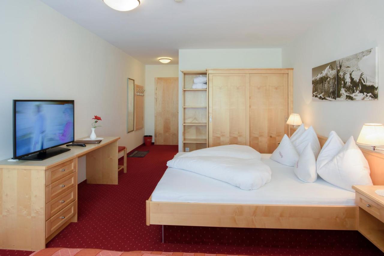 Hotel Silbertal Rum bild