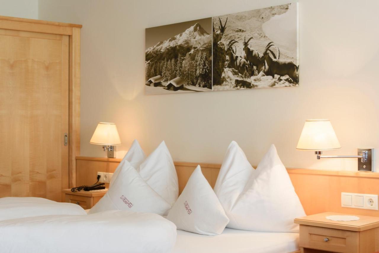Hotel Silbertal Rum bild