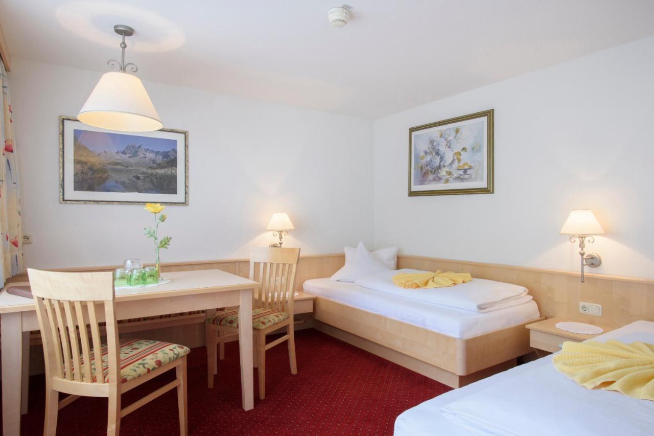 Hotel Silbertal Rum bild