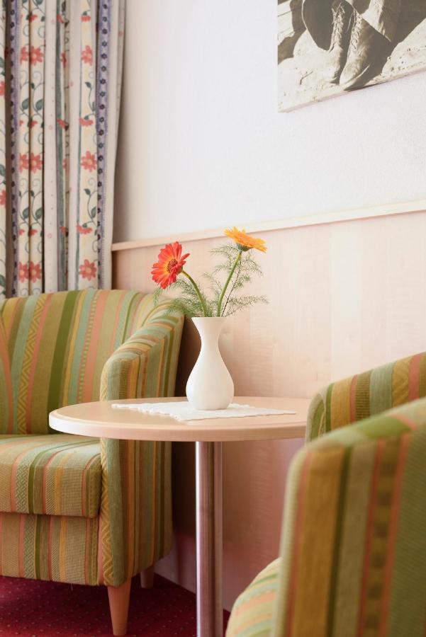 Hotel Silbertal Rum bild